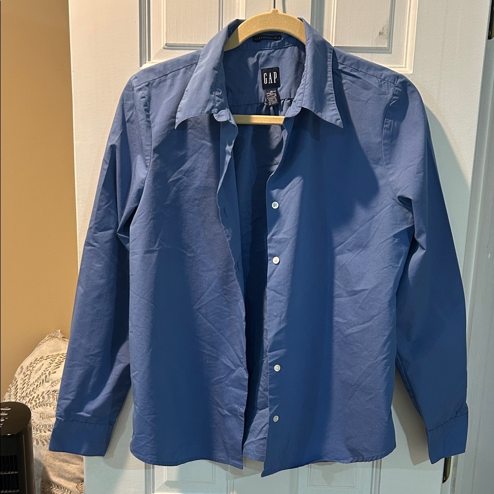 GAP Women’s Button Down
